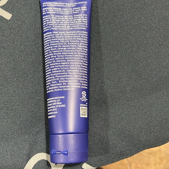 Soothing roller caps use with deep blue rub less mess. Pain control New - Picture 4 of 4